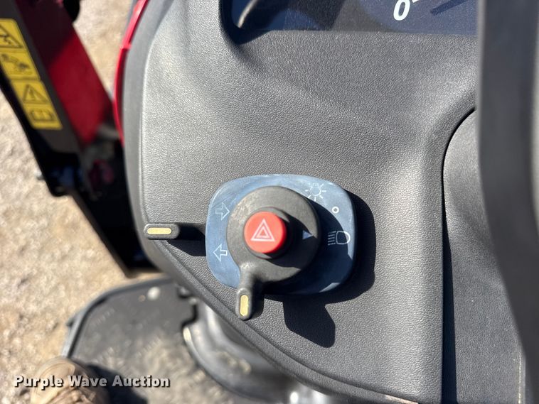 image for item EG1725 2020 Yanmar SA24 MFWD tractor