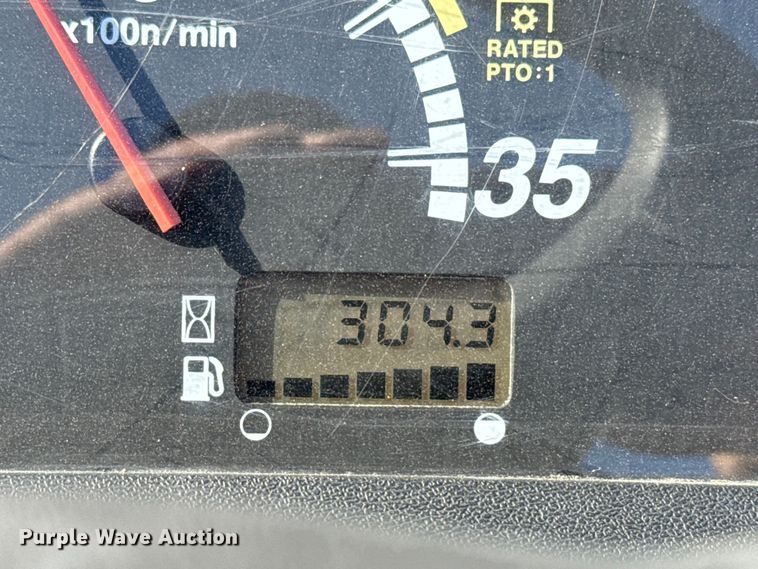 image for item EG1725 2020 Yanmar SA24 MFWD tractor