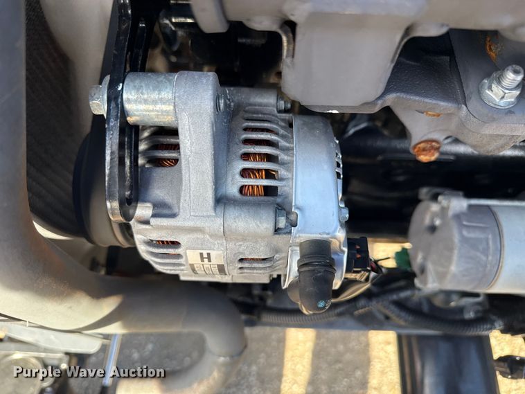 image for item EG1725 2020 Yanmar SA24 MFWD tractor