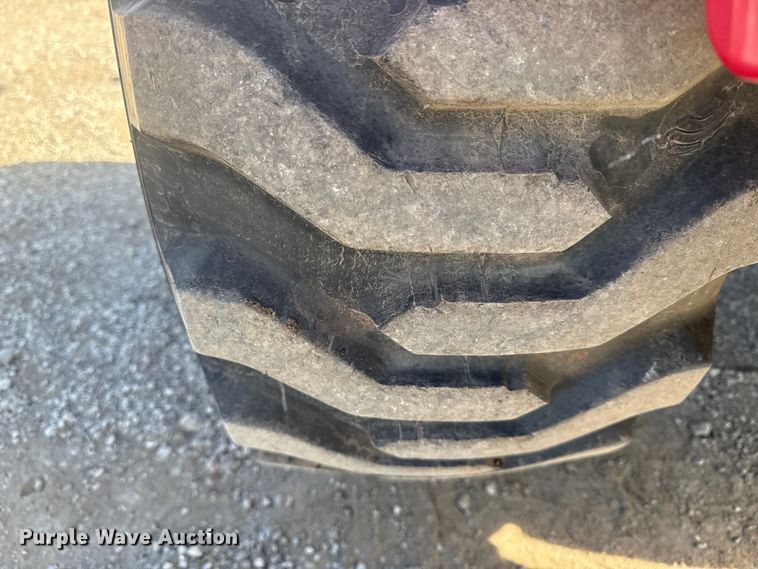 image for item EG1725 2020 Yanmar SA24 MFWD tractor