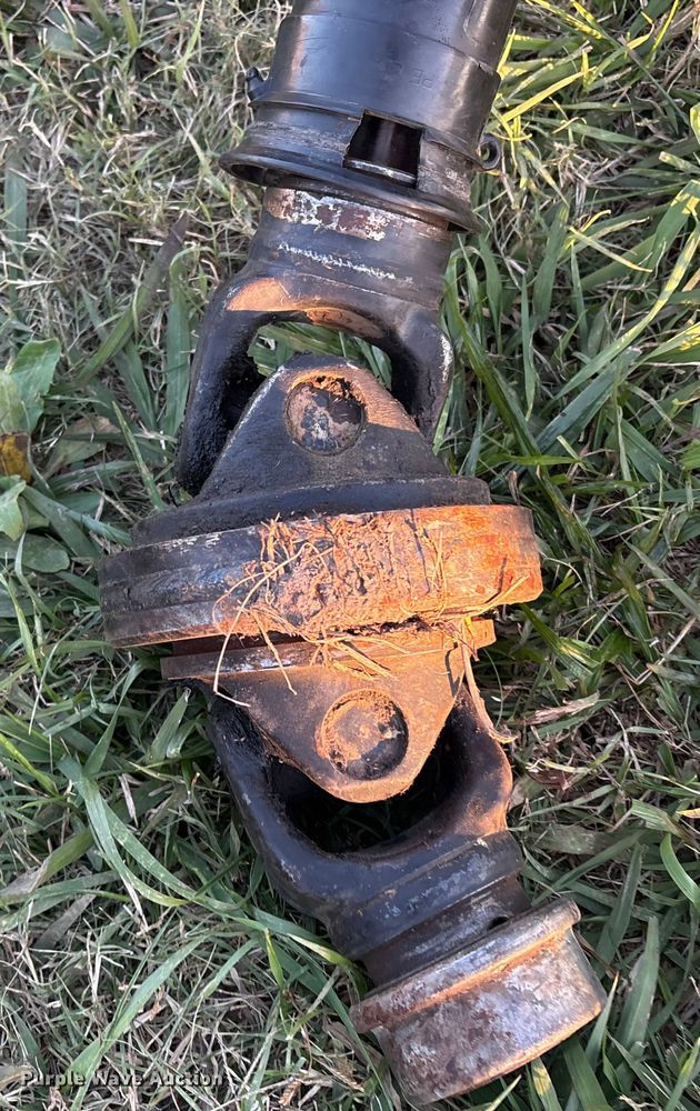 image for item EG8272 John Deere 1508 batwing rotary mower