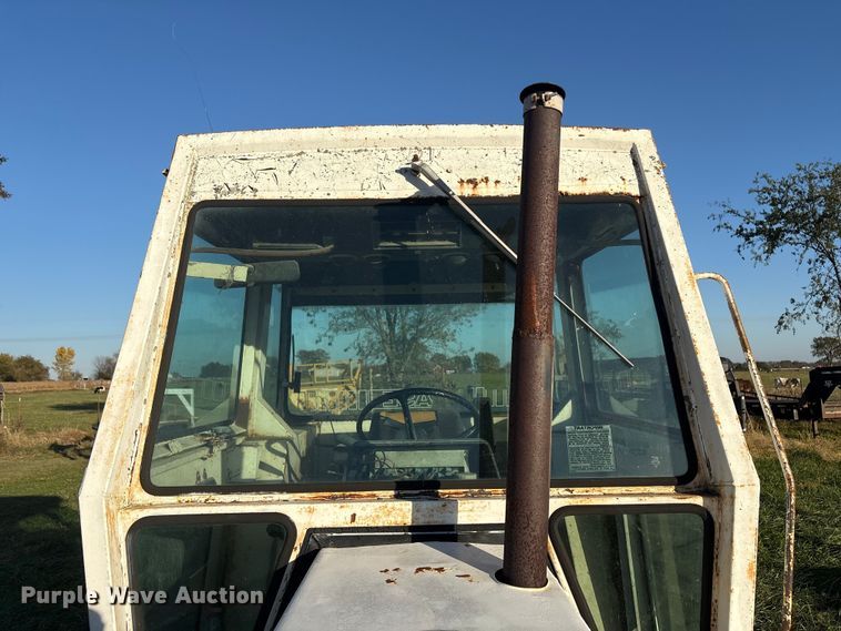 image for item EG8273 Case 1490 tractor