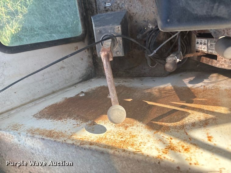 image for item EG8273 Case 1490 tractor