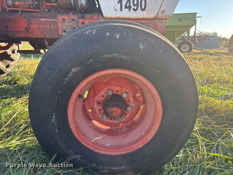 image for item EG8273 Case 1490 tractor