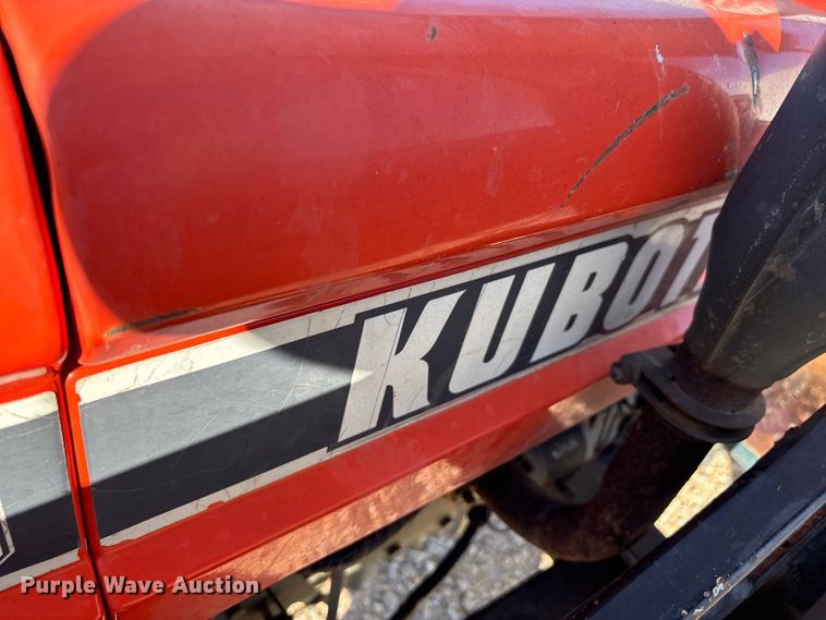 image for item EJ7719 Kubota M4030SU tractor