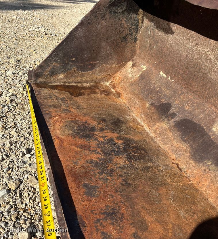 image for item EJ7719 Kubota M4030SU tractor