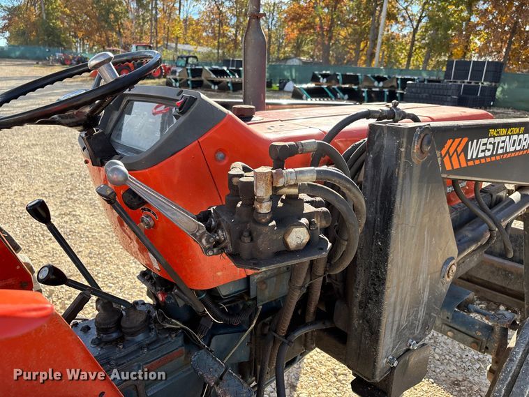 image for item EJ7719 Kubota M4030SU tractor