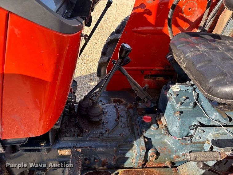 image for item EJ7719 Kubota M4030SU tractor