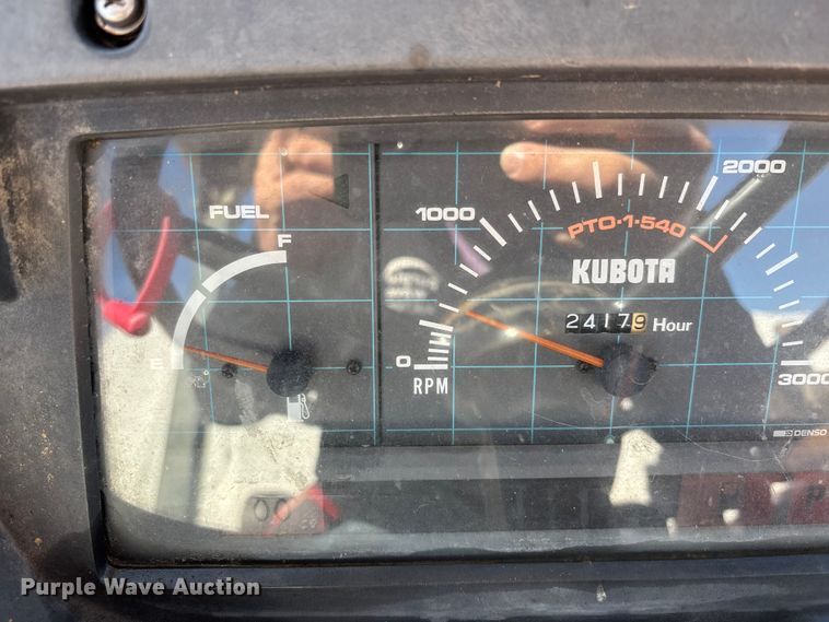 image for item EJ7719 Kubota M4030SU tractor