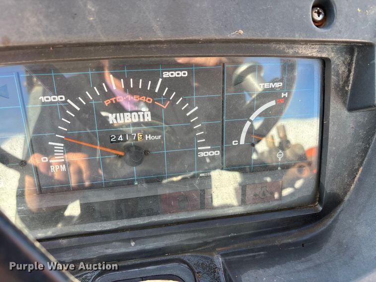 image for item EJ7719 Kubota M4030SU tractor