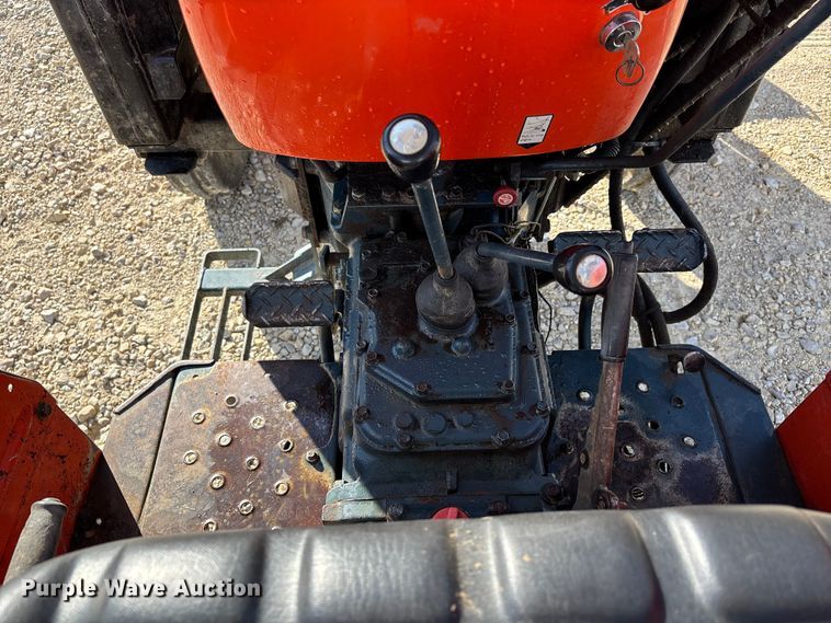 image for item EJ7719 Kubota M4030SU tractor