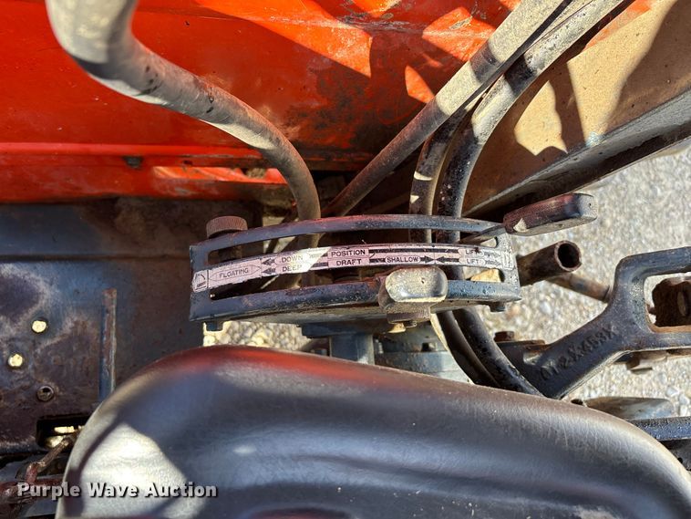 image for item EJ7719 Kubota M4030SU tractor