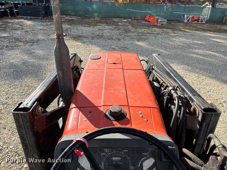 image for item EJ7719 Kubota M4030SU tractor