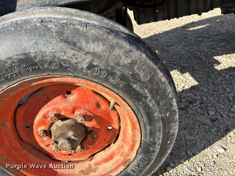 image for item EJ7719 Kubota M4030SU tractor