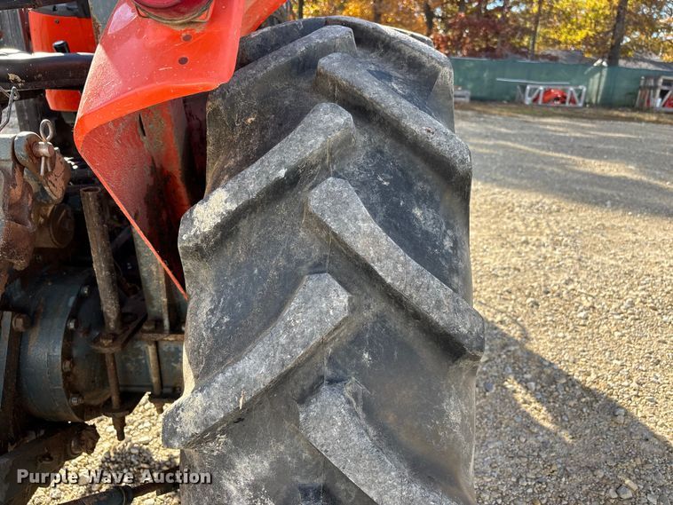 image for item EJ7719 Kubota M4030SU tractor