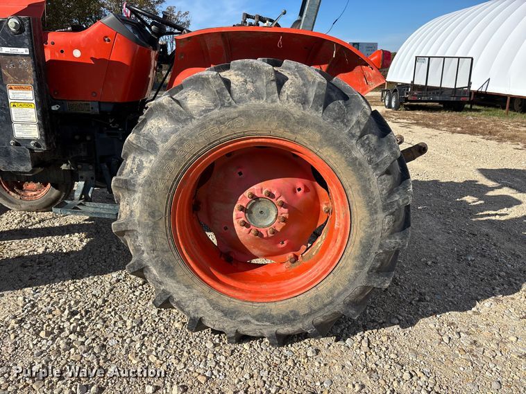 image for item EJ7719 Kubota M4030SU tractor