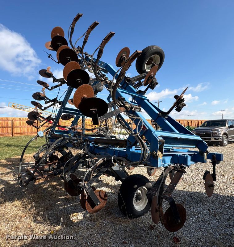 image for item EM6150 Nutri-Placr 42 5250 NH3 applicator