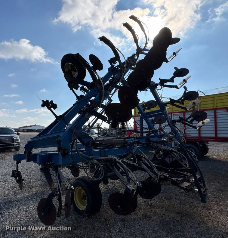 image for item EM6150 Nutri-Placr 42 5250 NH3 applicator