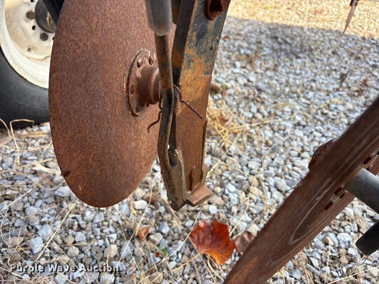 image for item EM6150 Nutri-Placr 42 5250 NH3 applicator