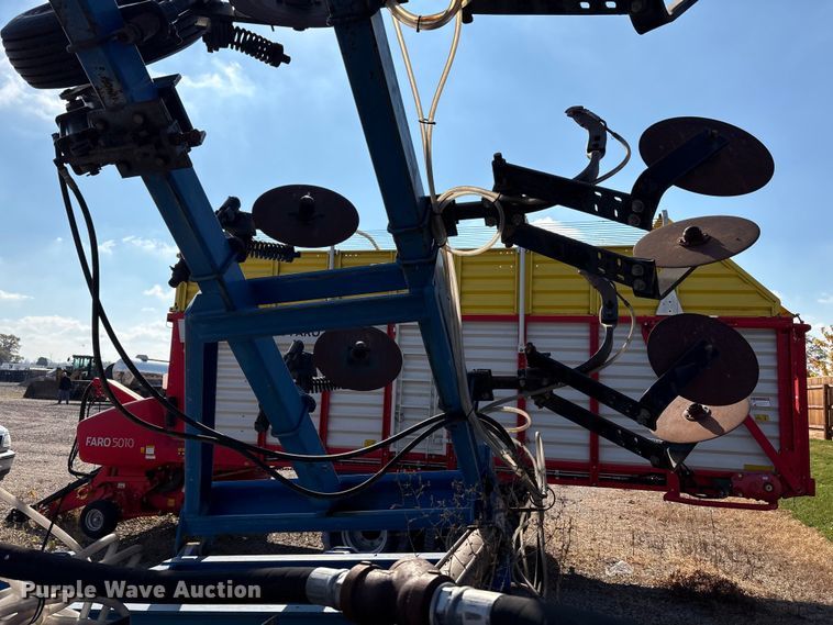 image for item EM6150 Nutri-Placr 42 5250 NH3 applicator