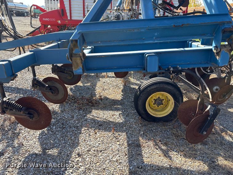 image for item EM6150 Nutri-Placr 42 5250 NH3 applicator