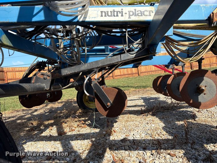 image for item EM6150 Nutri-Placr 42 5250 NH3 applicator