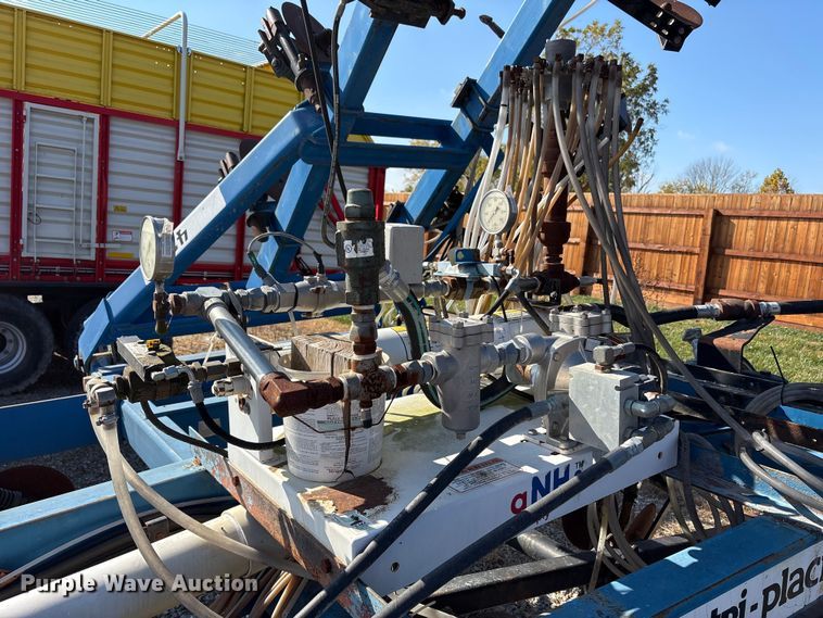 image for item EM6150 Nutri-Placr 42 5250 NH3 applicator