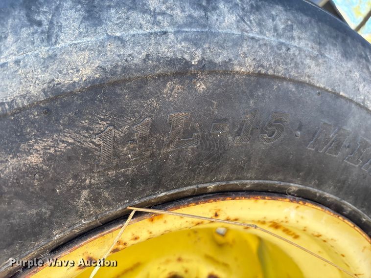 image for item EM6150 Nutri-Placr 42 5250 NH3 applicator