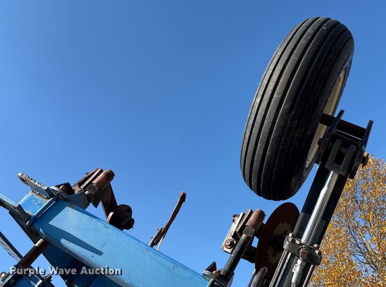 image for item EM6150 Nutri-Placr 42 5250 NH3 applicator