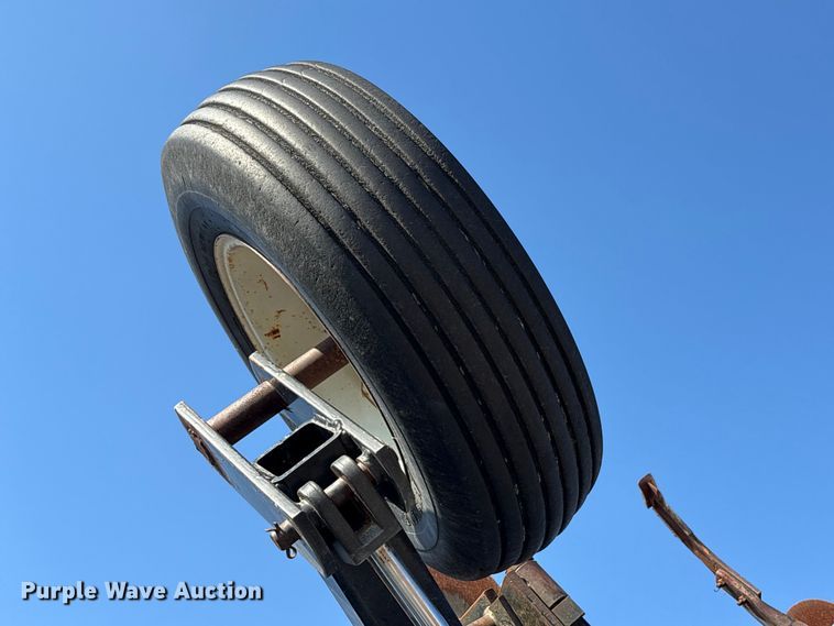 image for item EM6150 Nutri-Placr 42 5250 NH3 applicator