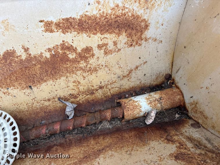 image for item EM6160 International 455 planter