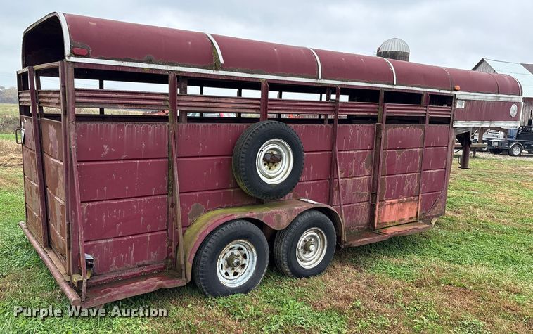 image for item EM6161 1987 Ponderosa Trailers livestock trailer