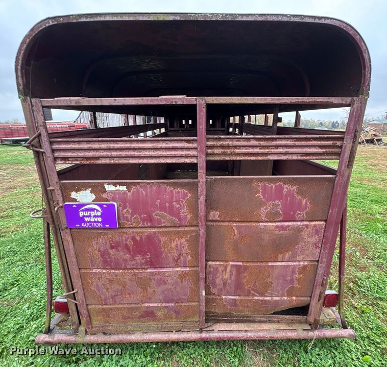 image for item EM6161 1987 Ponderosa Trailers livestock trailer