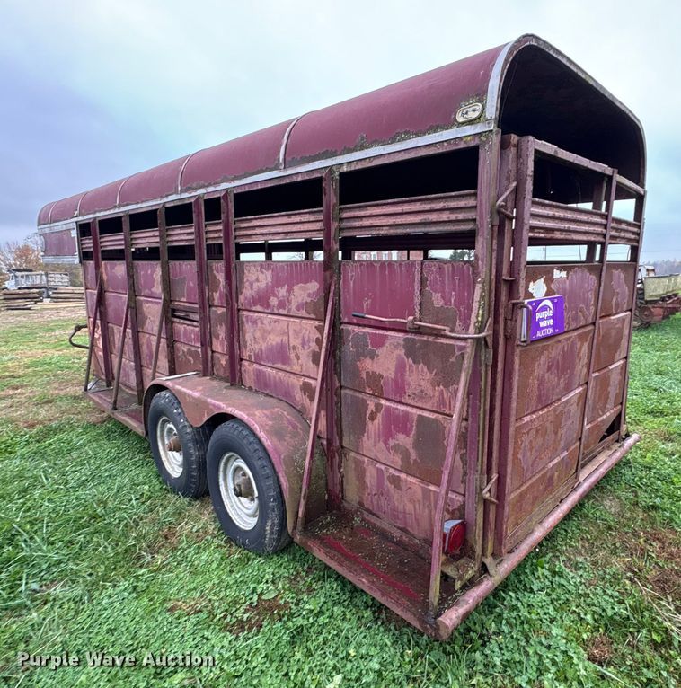 image for item EM6161 1987 Ponderosa Trailers livestock trailer