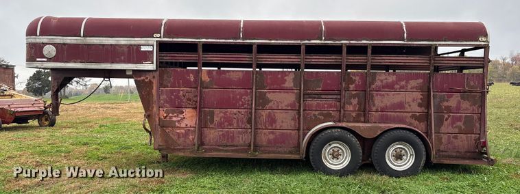 image for item EM6161 1987 Ponderosa Trailers livestock trailer
