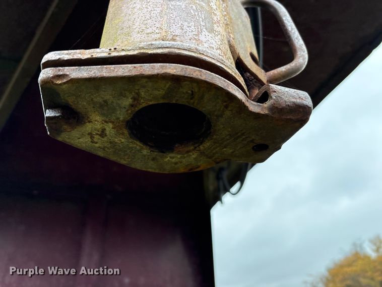 image for item EM6161 1987 Ponderosa Trailers livestock trailer