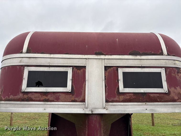image for item EM6161 1987 Ponderosa Trailers livestock trailer