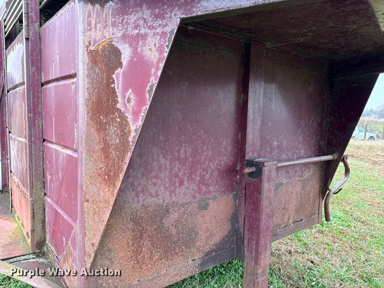 image for item EM6161 1987 Ponderosa Trailers livestock trailer