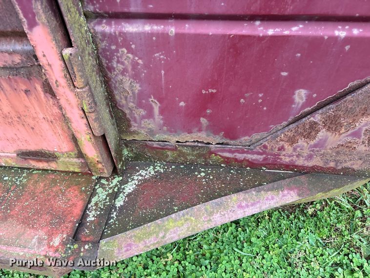 image for item EM6161 1987 Ponderosa Trailers livestock trailer