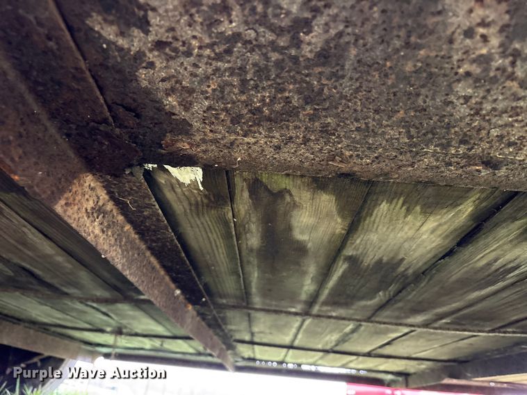 image for item EM6161 1987 Ponderosa Trailers livestock trailer