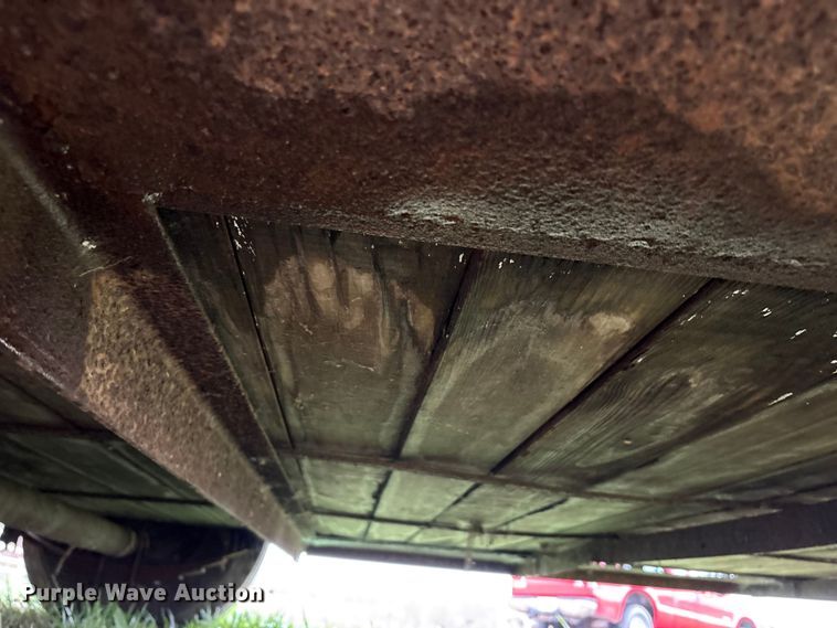 image for item EM6161 1987 Ponderosa Trailers livestock trailer