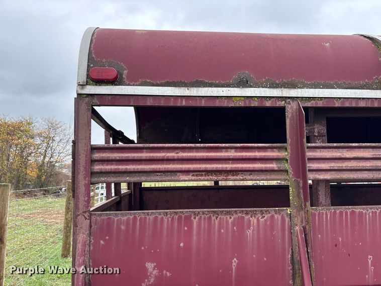 image for item EM6161 1987 Ponderosa Trailers livestock trailer