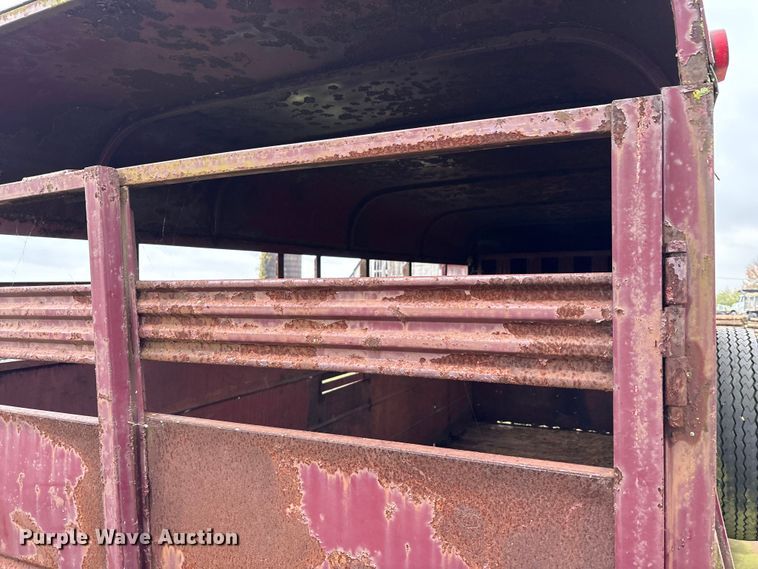 image for item EM6161 1987 Ponderosa Trailers livestock trailer