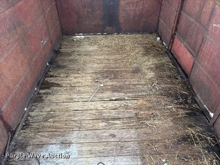 image for item EM6161 1987 Ponderosa Trailers livestock trailer