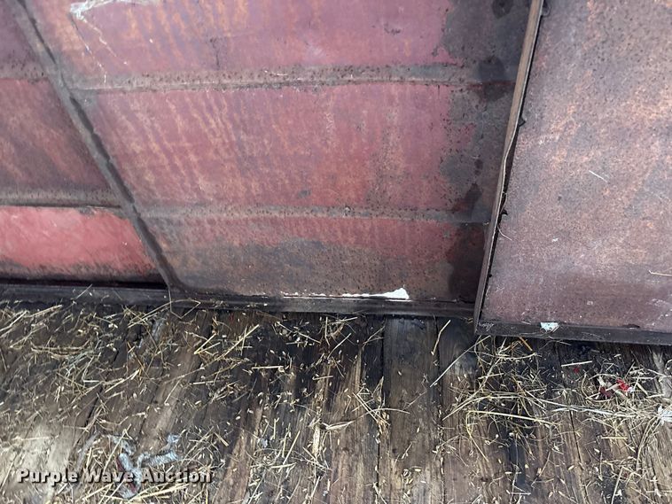 image for item EM6161 1987 Ponderosa Trailers livestock trailer