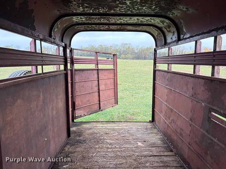 image for item EM6161 1987 Ponderosa Trailers livestock trailer