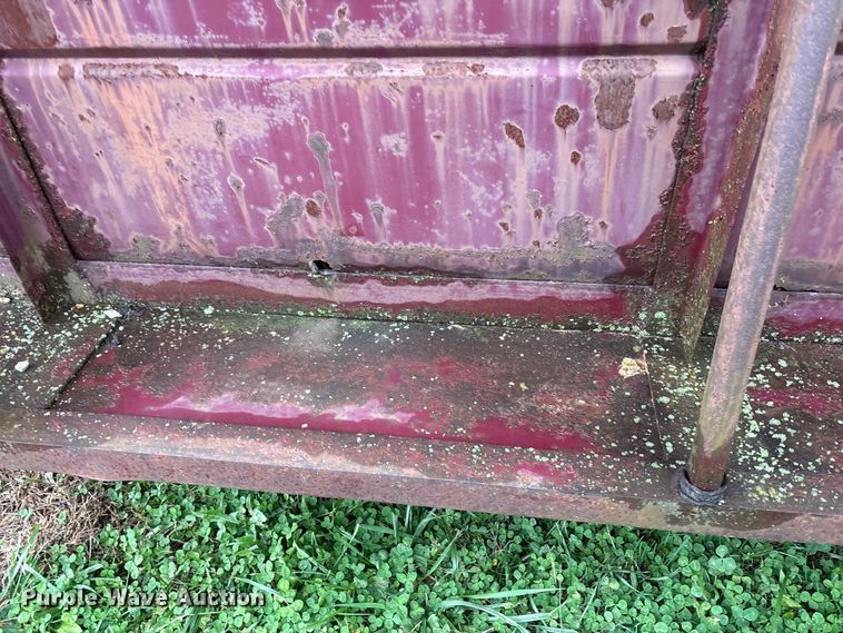 image for item EM6161 1987 Ponderosa Trailers livestock trailer