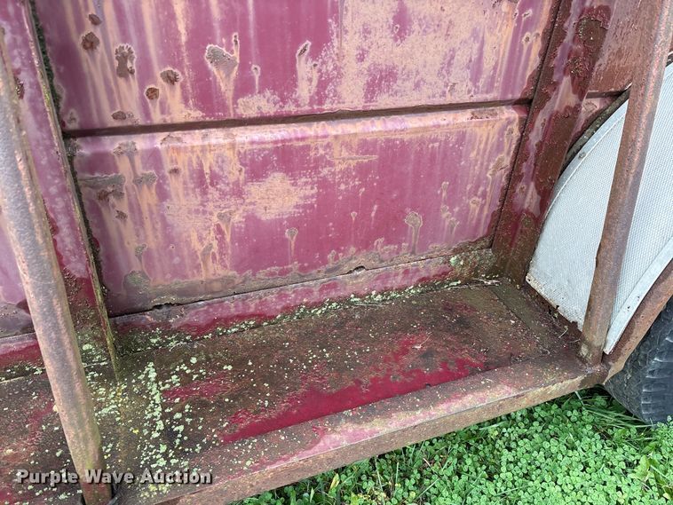 image for item EM6161 1987 Ponderosa Trailers livestock trailer