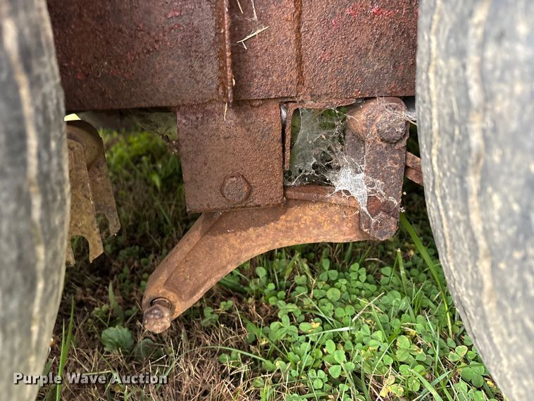 image for item EM6161 1987 Ponderosa Trailers livestock trailer