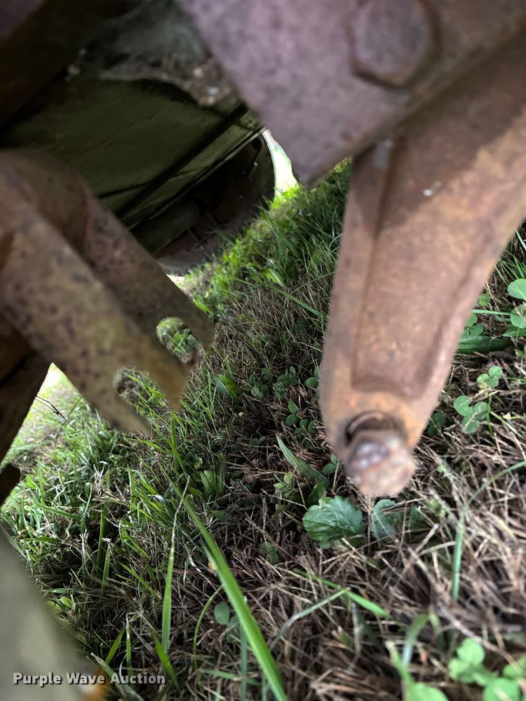 image for item EM6161 1987 Ponderosa Trailers livestock trailer